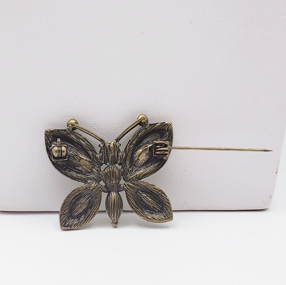Green Bejeweled Rhinestone Buterfly Brooch Bronze Tone - Picture 6 of 10